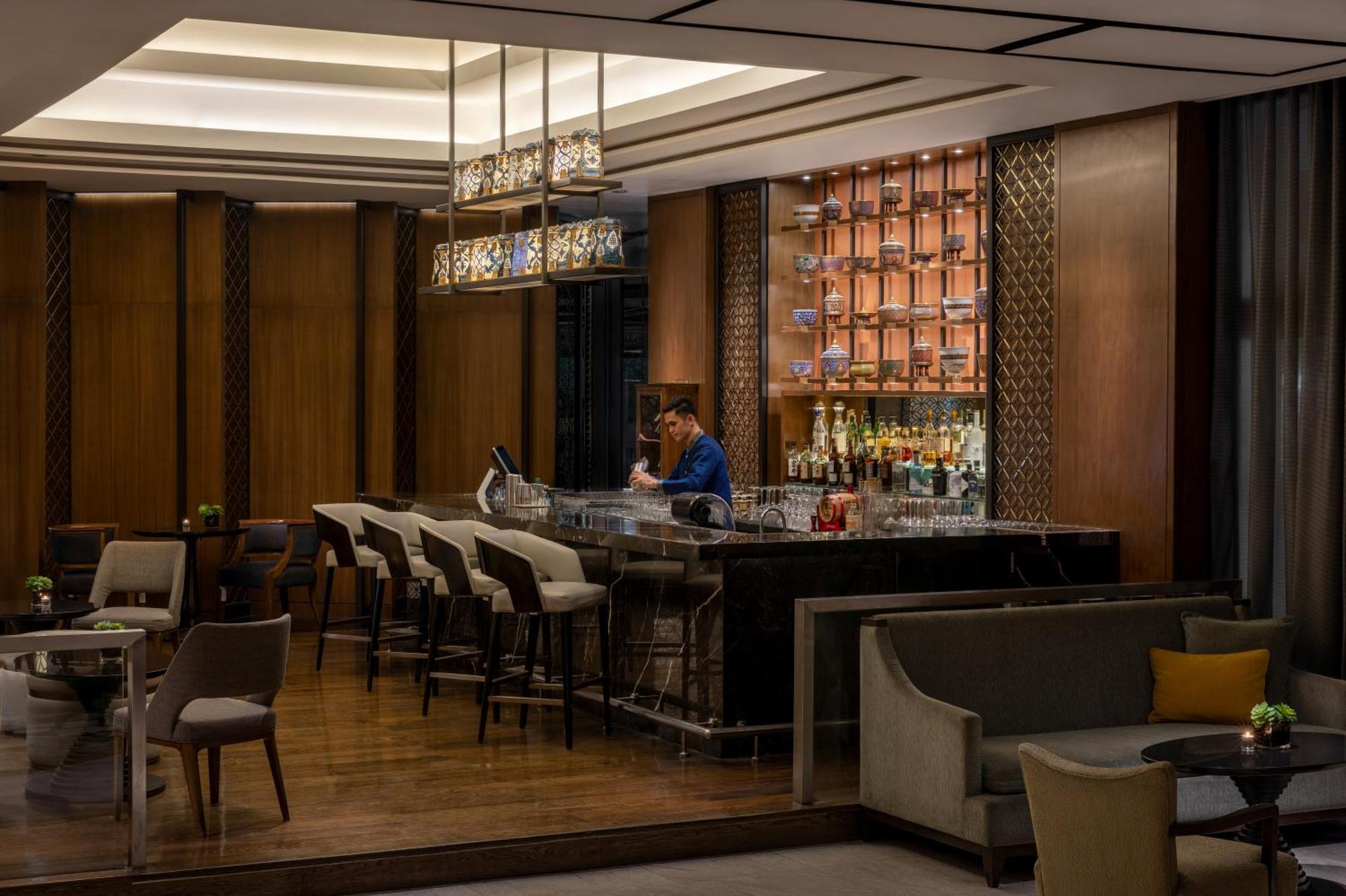 Dusit Thani Manila - Multiple Use Hotel Makati City Exterior foto The Bar
