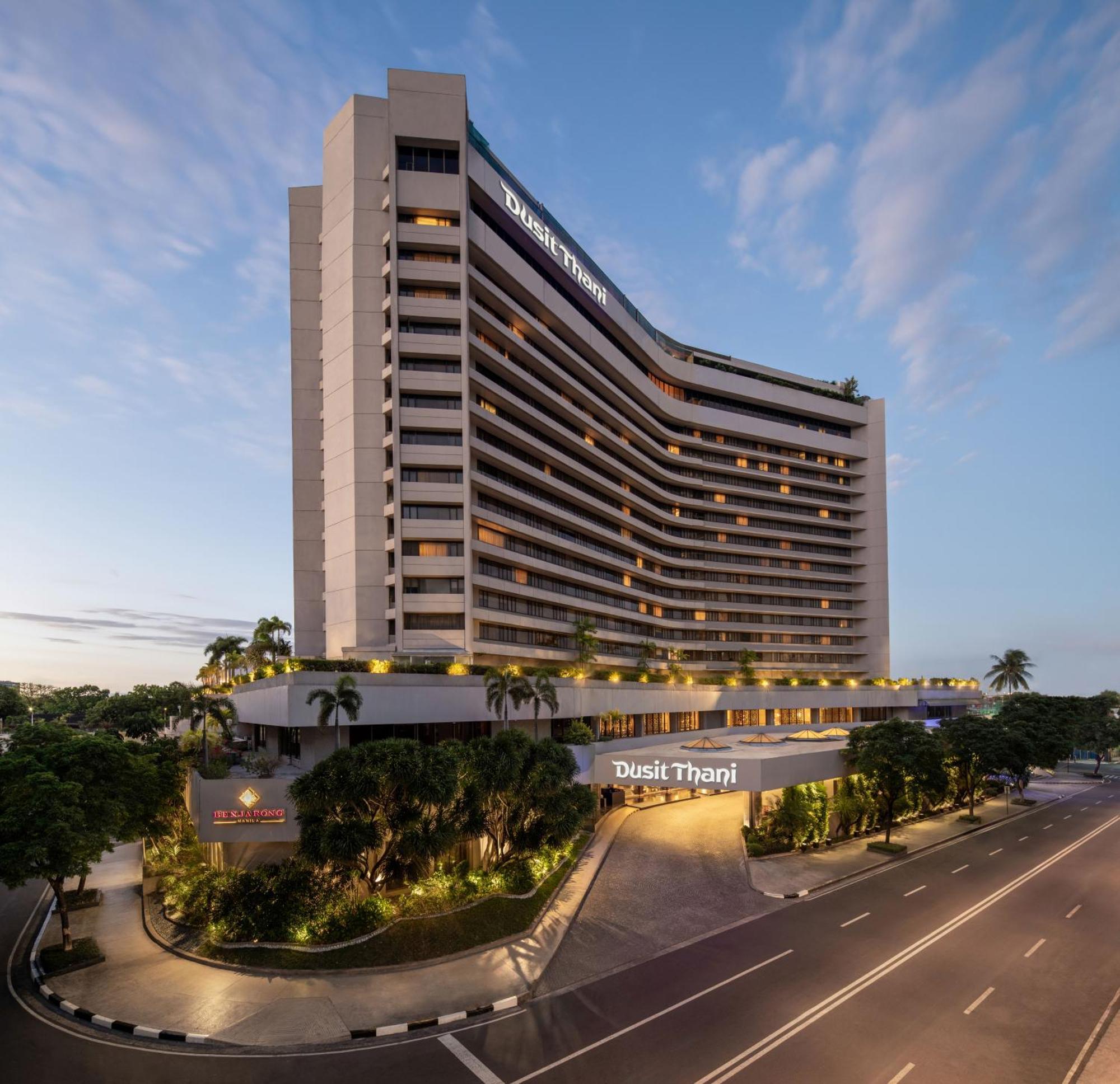 Dusit Thani Manila - Multiple Use Hotel Makati City Exterior foto The hotel in 2016