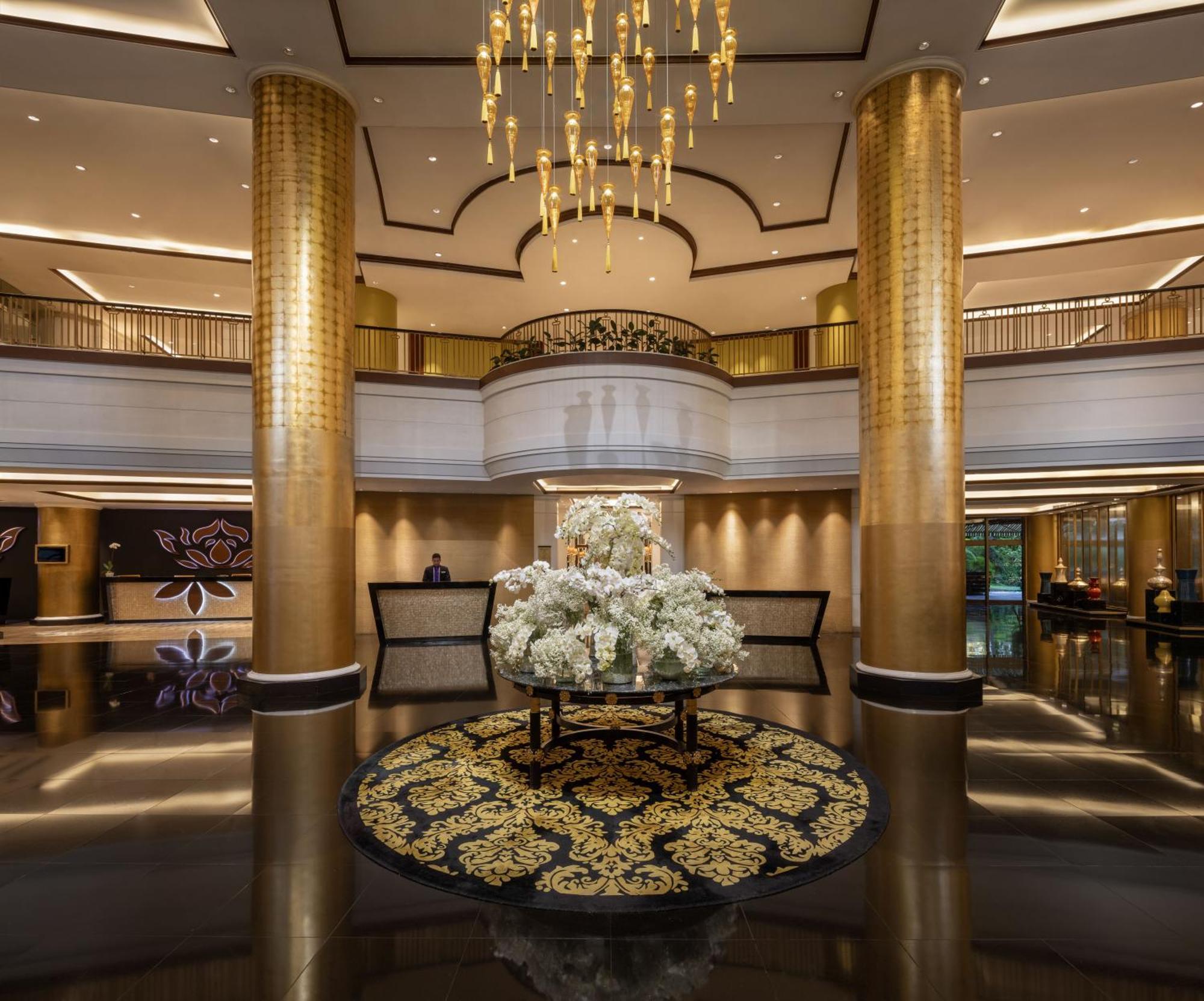 Dusit Thani Manila - Multiple Use Hotel Makati City Exterior foto The lobby of the hotel